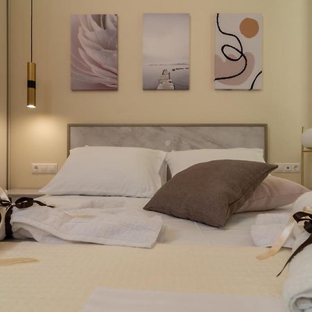 Gemma Apartments Palaiochora Ngoại thất bức ảnh