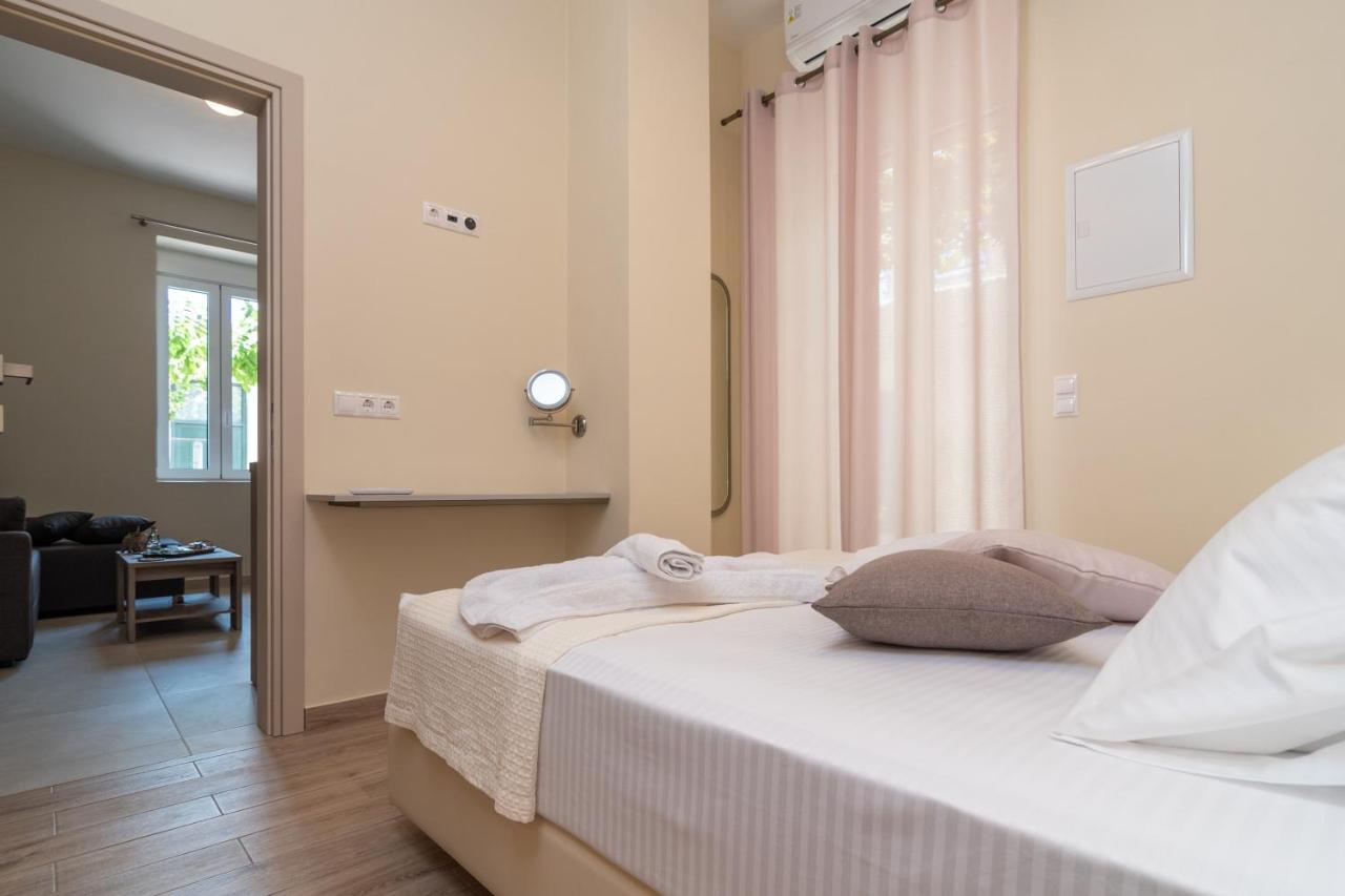 Gemma Apartments Palaiochora Ngoại thất bức ảnh