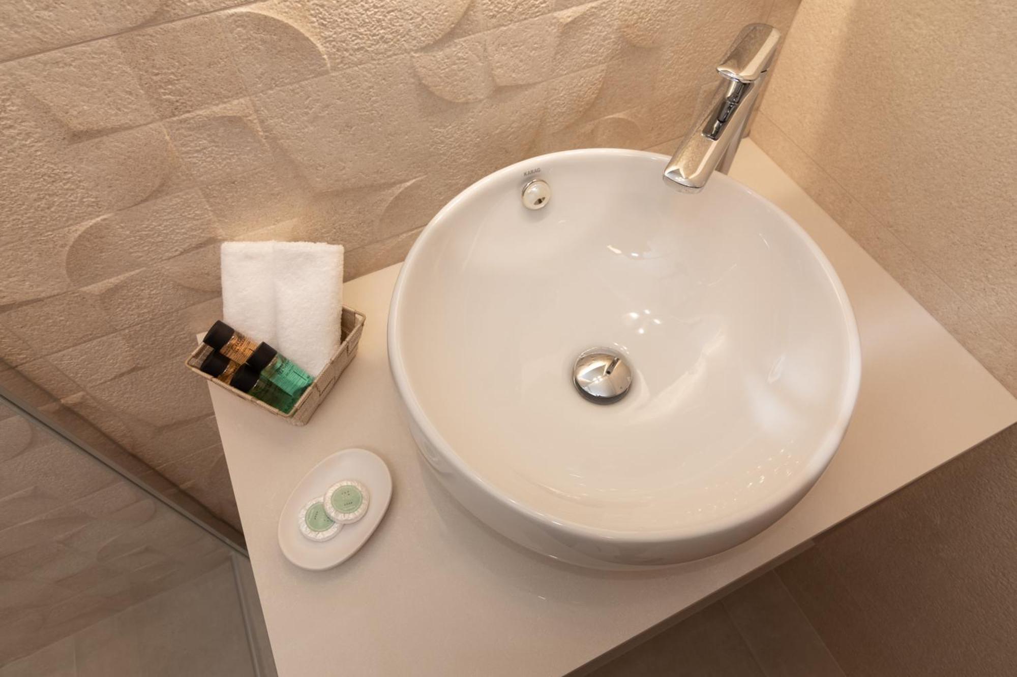 Gemma Apartments Palaiochora Ngoại thất bức ảnh